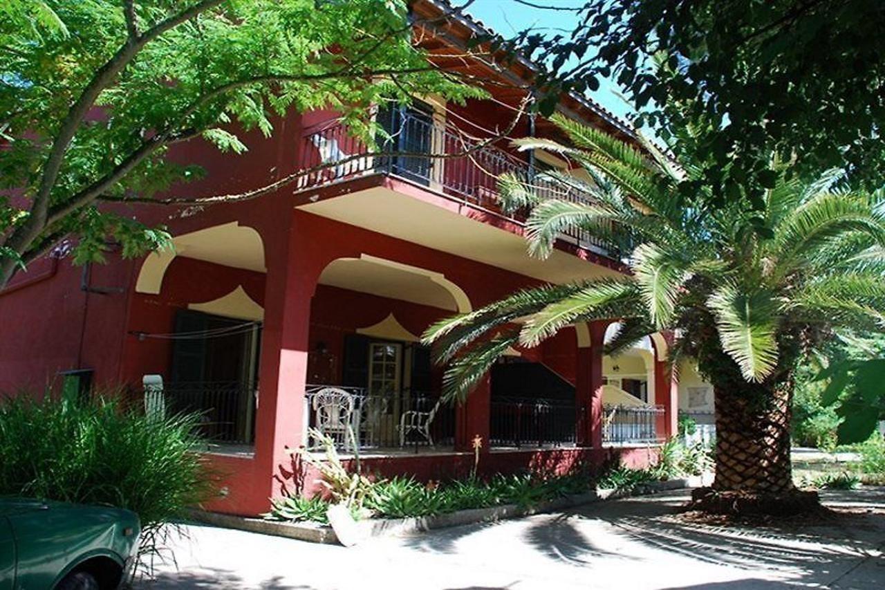 Teressa Apartments Dassia  Exterior photo